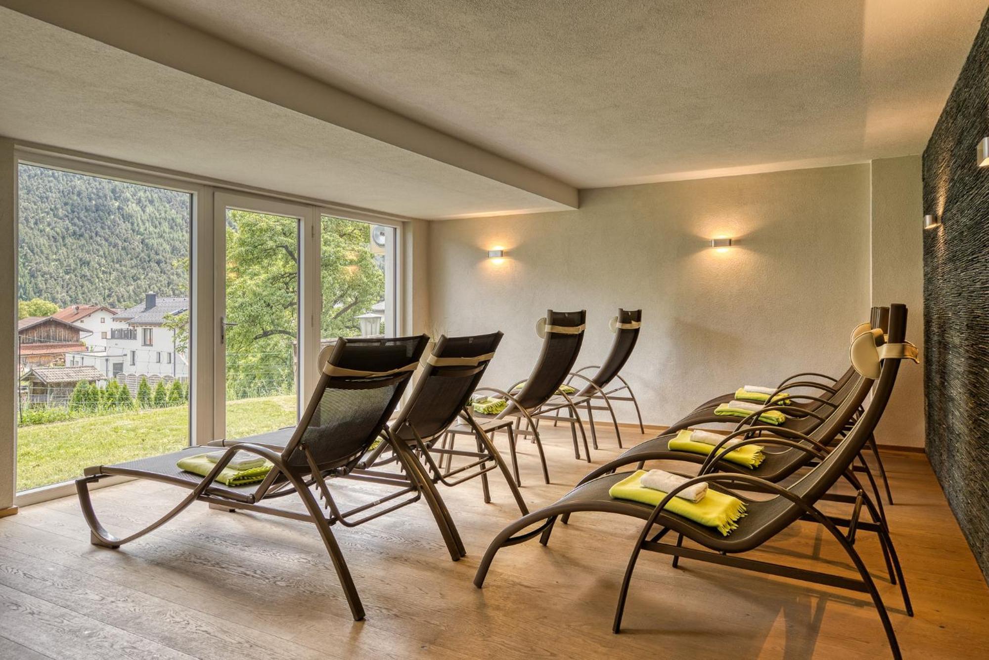 Hotel Zum Lamm Tarrenz Dış mekan fotoğraf