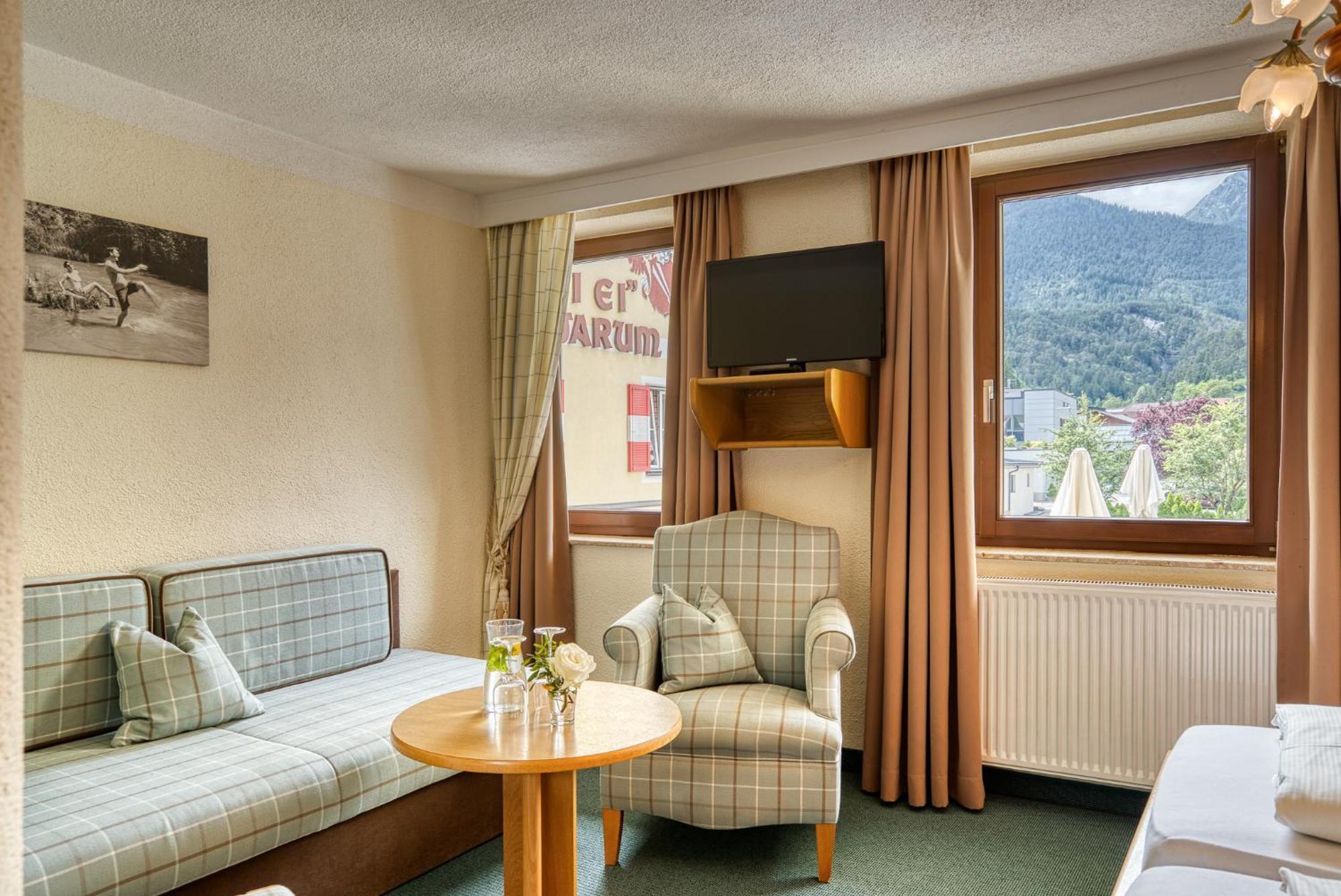 Hotel Zum Lamm Tarrenz Dış mekan fotoğraf