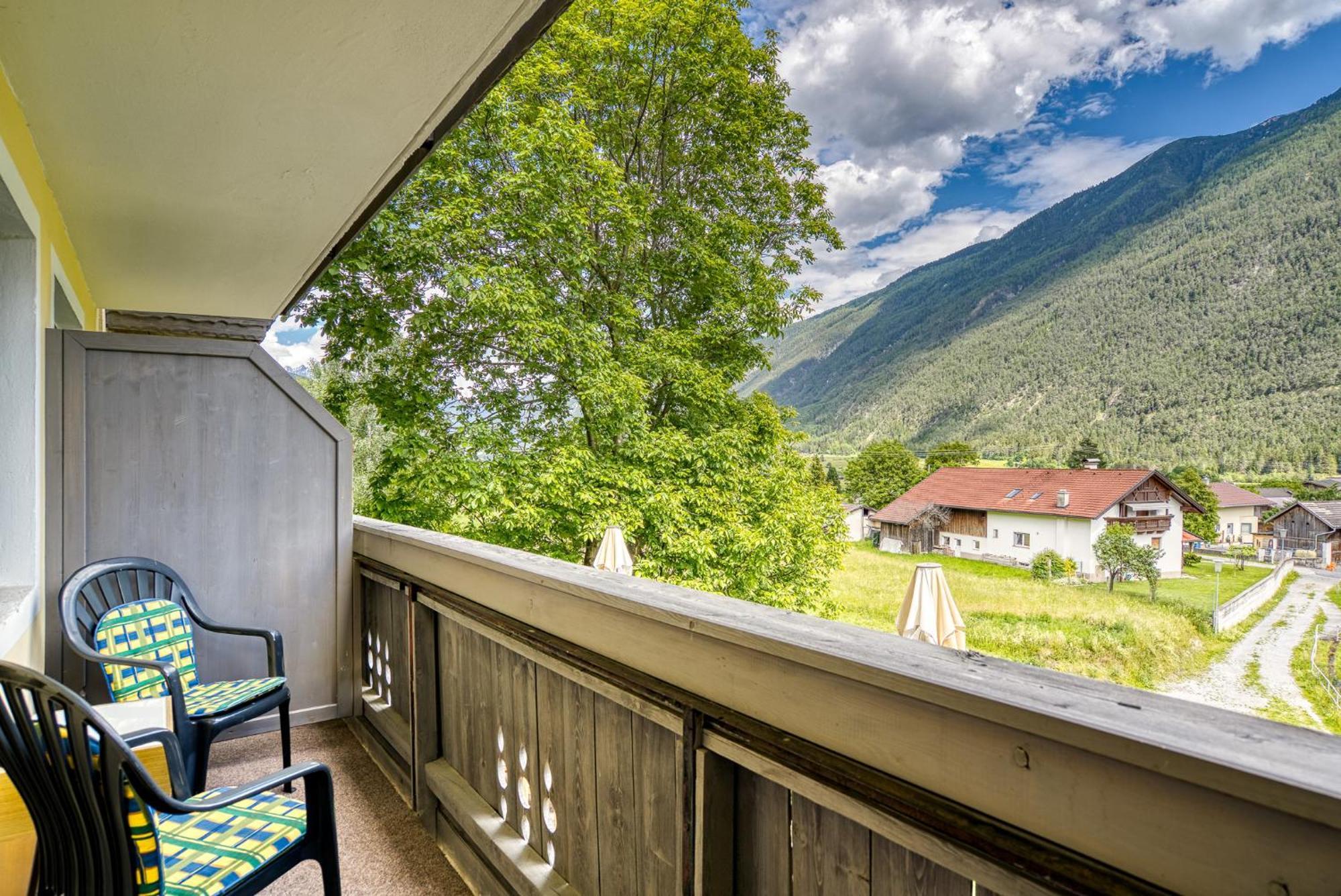 Hotel Zum Lamm Tarrenz Dış mekan fotoğraf
