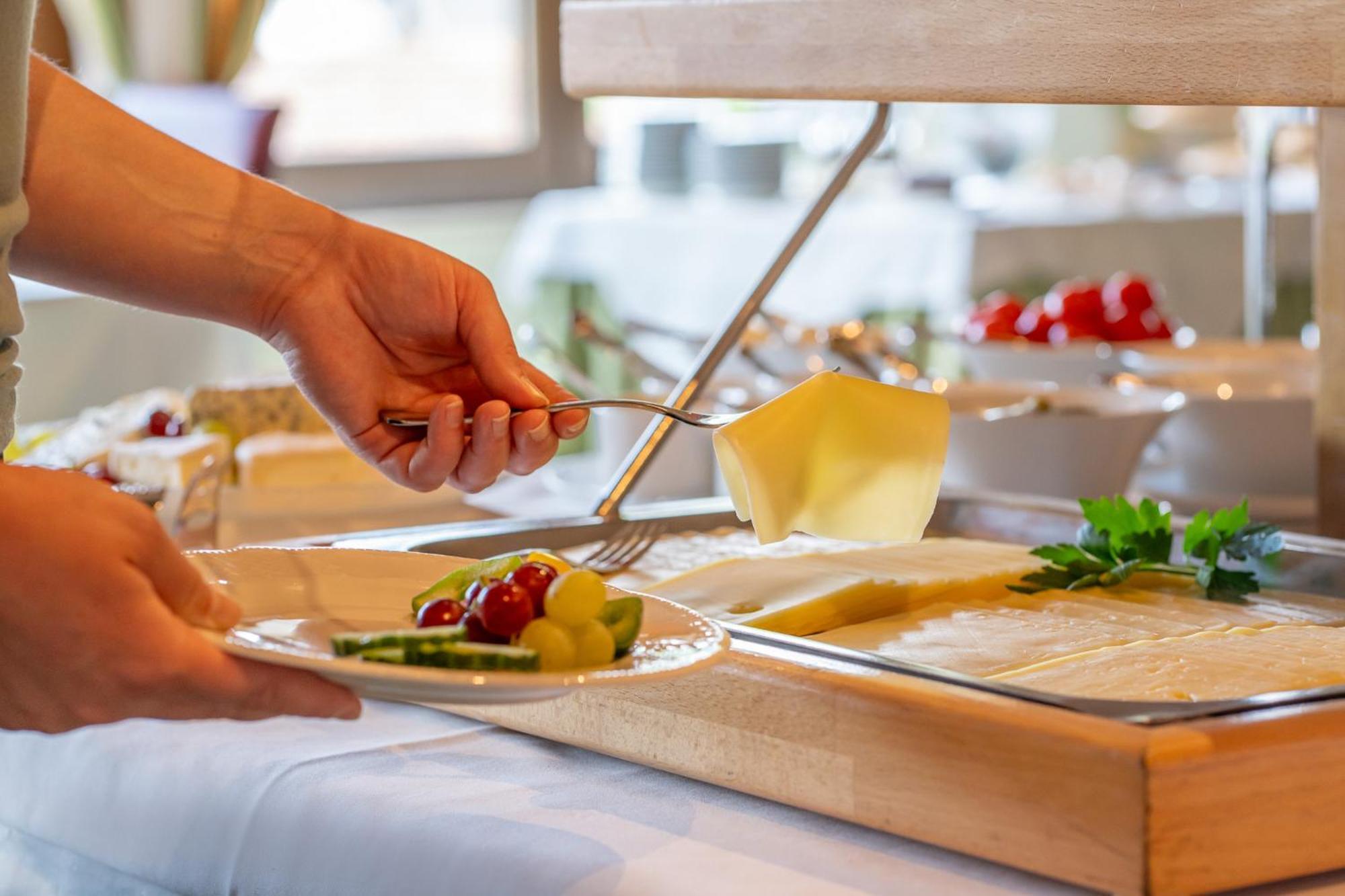Hotel Zum Lamm Tarrenz Dış mekan fotoğraf