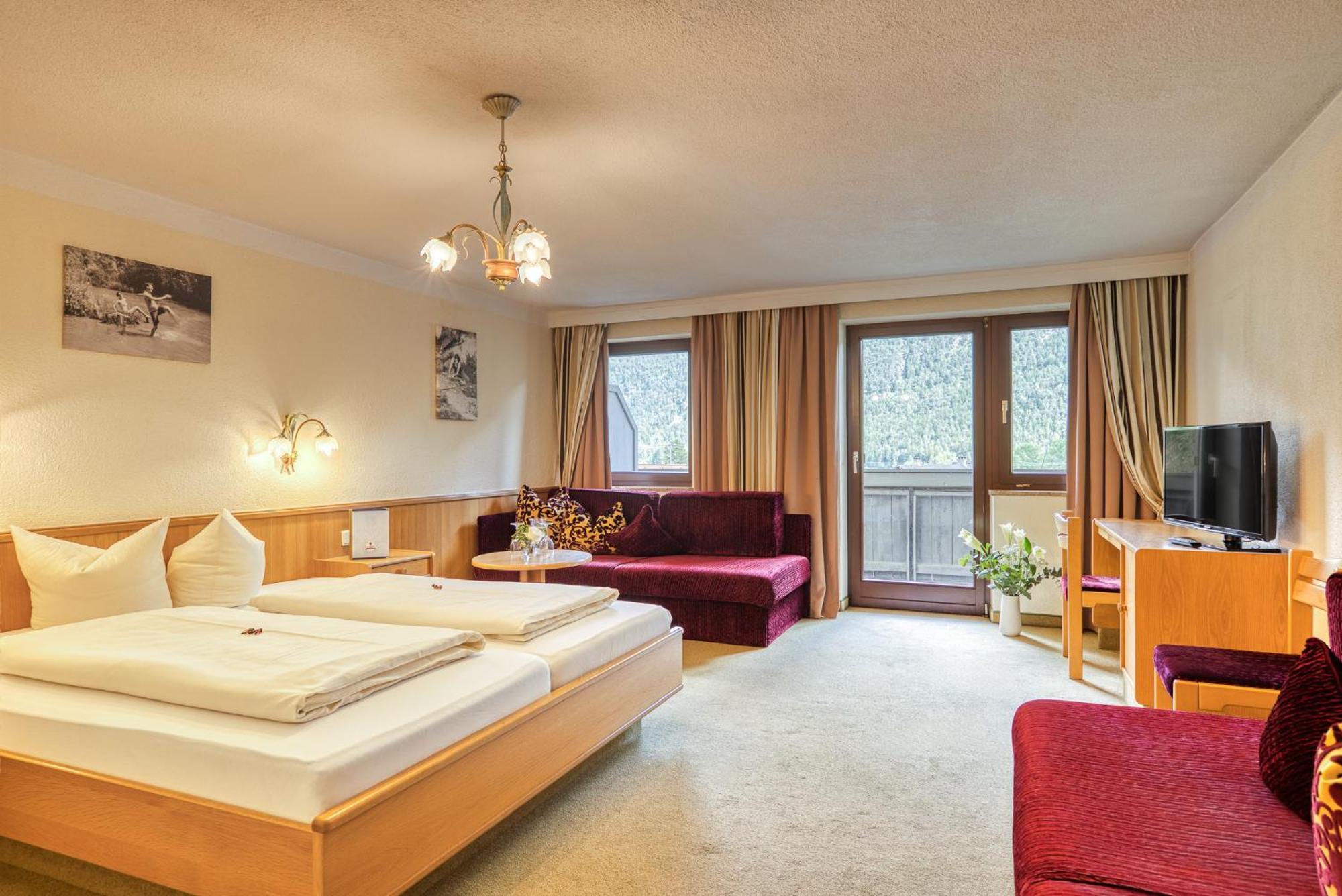 Hotel Zum Lamm Tarrenz Dış mekan fotoğraf